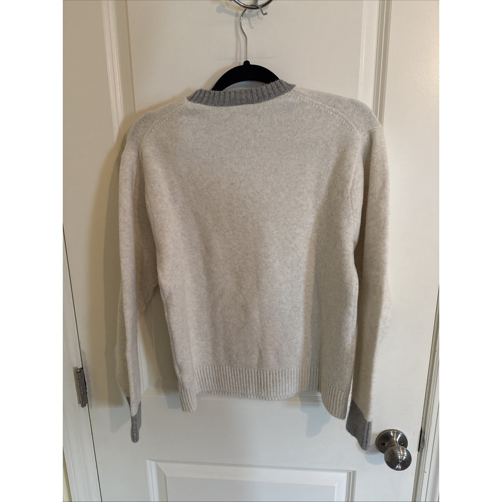 Uniqlo x KAWS Souffle Yarn Crewneck Sweater Size 13 Beige & Gray - Picture 4 of 8